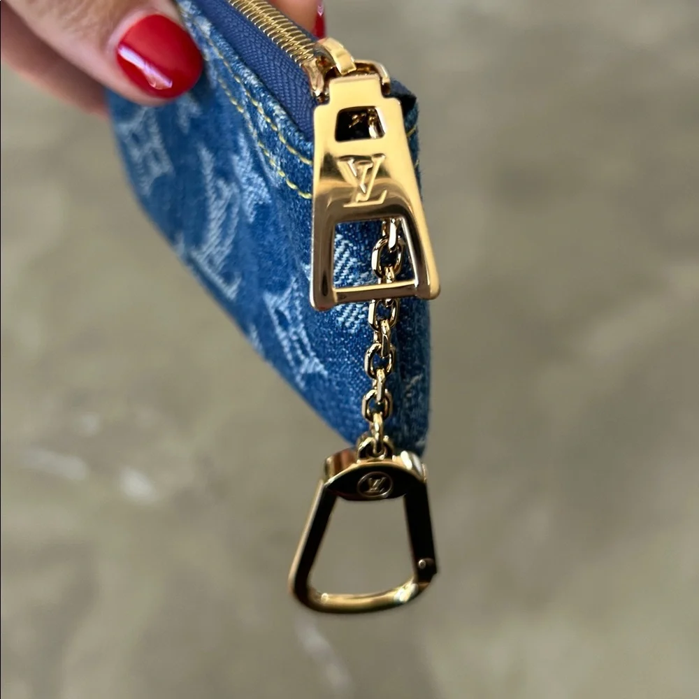🖤 New! Limited Edition! Louis Vuitton Denim Key Pouch